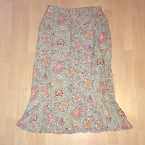 Mid length skirt